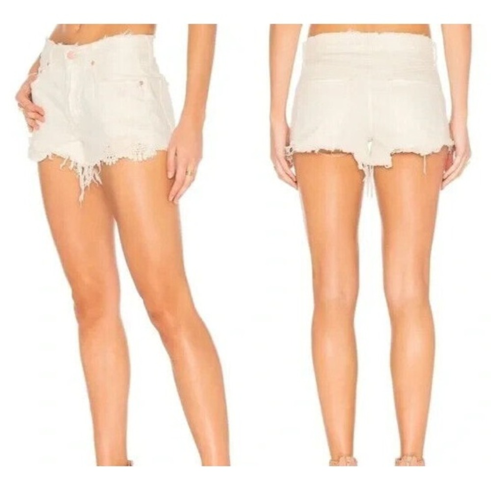 NWT WE THE Free People DAISY CHAIN Cut-Off DISTRESSED White Denim Shorts Sz 25